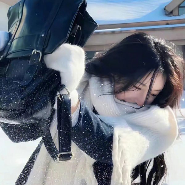 玛丽莲有深黑之眸